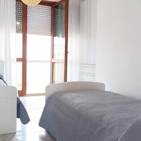 Fronte Mare Rc27 Apartment